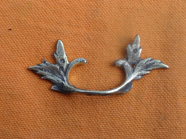 Ameublement : Poignée style  - Louis XV - Référence 301 E