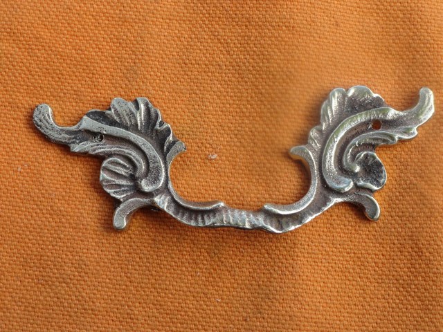 Ameublement : Poignée style  - Louis XV - Référence 303 E bis