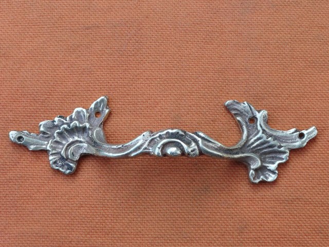 Ameublement : Poignée style  - Louis XV - Référence 308 E