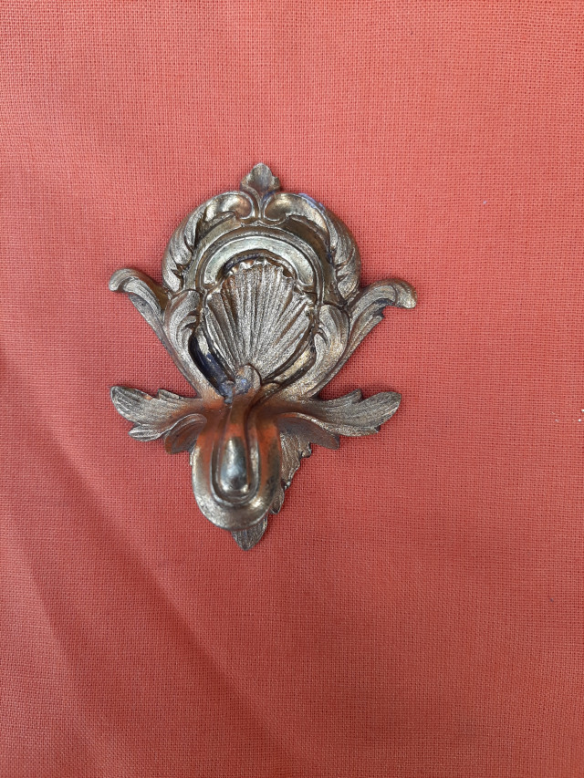 Ameublement : Poignée style  - Louis XV - Référence 364 E ter