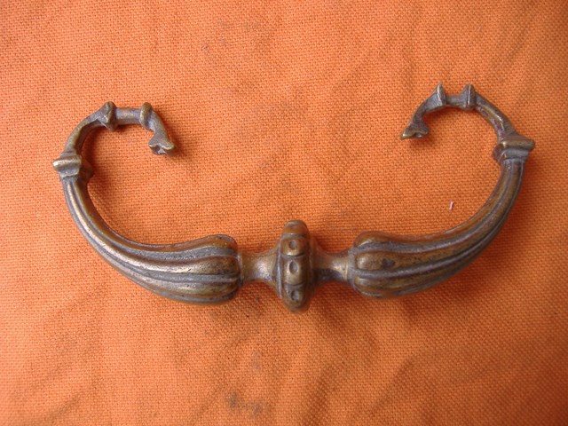 Ameublement : Poignée style  - Renaissance - Référence 573