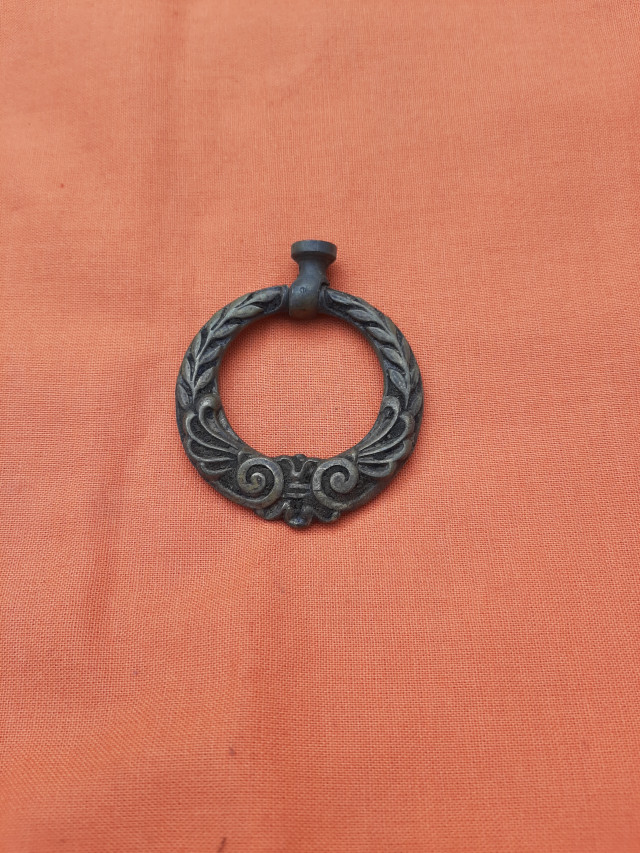 Ameublement : Poignée style  - Louis XVI - Référence 822 bis