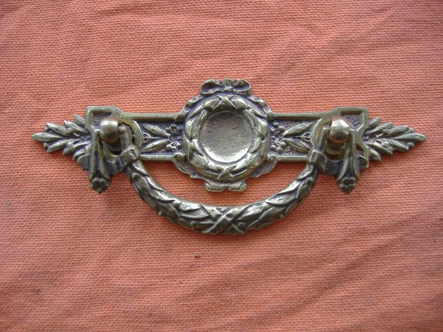 Ameublement : Poignée style  - Louis XVI - Référence 824