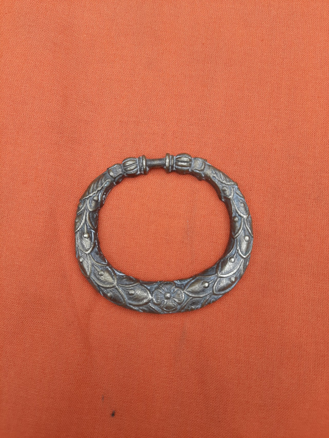 Ameublement : Poignée style  - Louis XVI - Référence 829