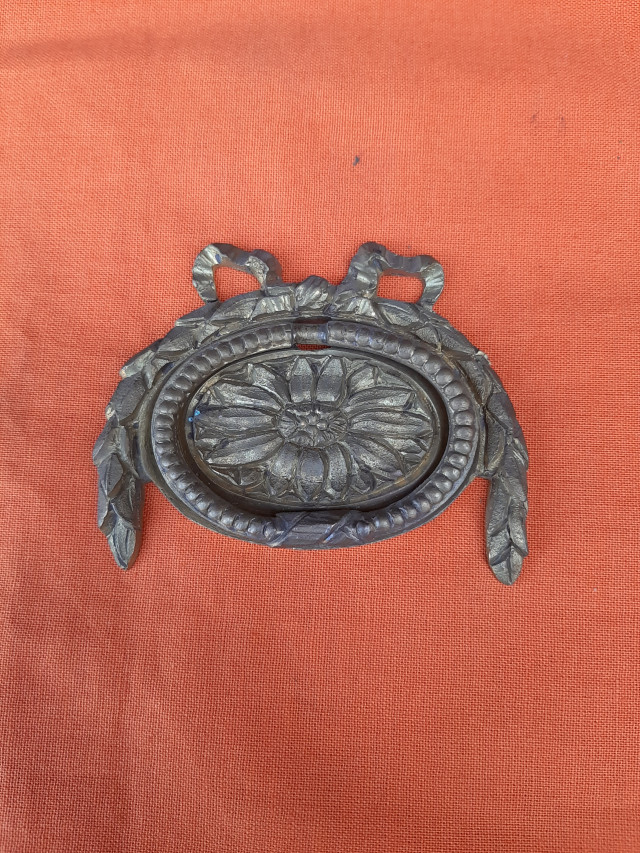 Ameublement : Poignée style  - Louis XVI - Référence 853