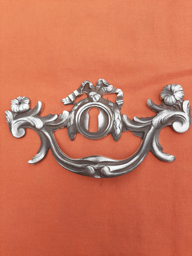 Ameublement : Poignée style  - Louis XVI - Référence 854